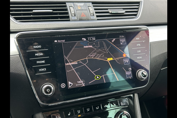 Škoda Superb Combi BWJ 12-2020 | 1.4TSI iV 218PK SPORT BUS. AUTOMAAT | CLIMA | STOELVERW | SPORTSTOELEN | PRIVACY GLASS | CARPLAY | NAVI | CAMERA A |