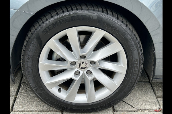 Škoda Superb Combi BWJ 12-2020 | 1.4TSI iV 218PK SPORT BUS. AUTOMAAT | CLIMA | STOELVERW | SPORTSTOELEN | PRIVACY GLASS | CARPLAY | NAVI | CAMERA A |