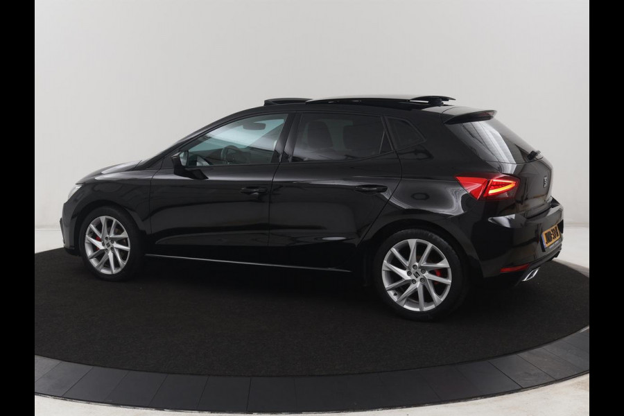 Seat Ibiza 1.0 EcoTSI FR | Panoramadak | Stoelverwarming | Cruise control | Camera | Park assist | Carplay | Climate control | Full LED