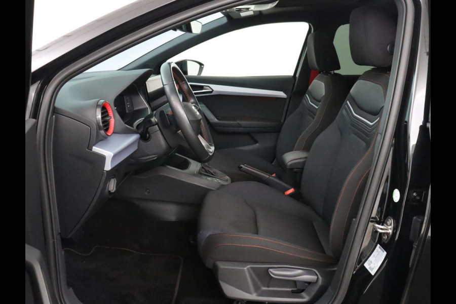 Seat Ibiza 1.0 EcoTSI FR | Panoramadak | Stoelverwarming | Cruise control | Camera | Park assist | Carplay | Climate control | Full LED