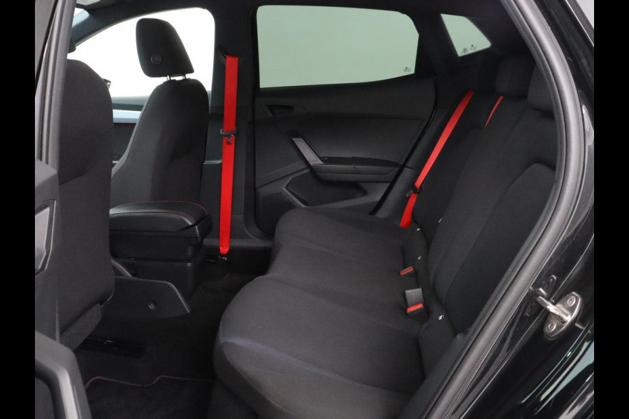 Seat Ibiza 1.0 EcoTSI FR | Panoramadak | Stoelverwarming | Cruise control | Camera | Park assist | Carplay | Climate control | Full LED
