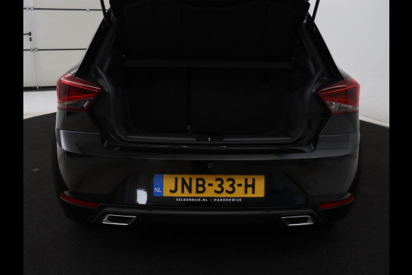Seat Ibiza 1.0 EcoTSI FR | Panoramadak | Stoelverwarming | Cruise control | Camera | Park assist | Carplay | Climate control | Full LED