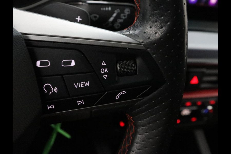Seat Ibiza 1.0 EcoTSI FR | Panoramadak | Stoelverwarming | Cruise control | Camera | Park assist | Carplay | Climate control | Full LED