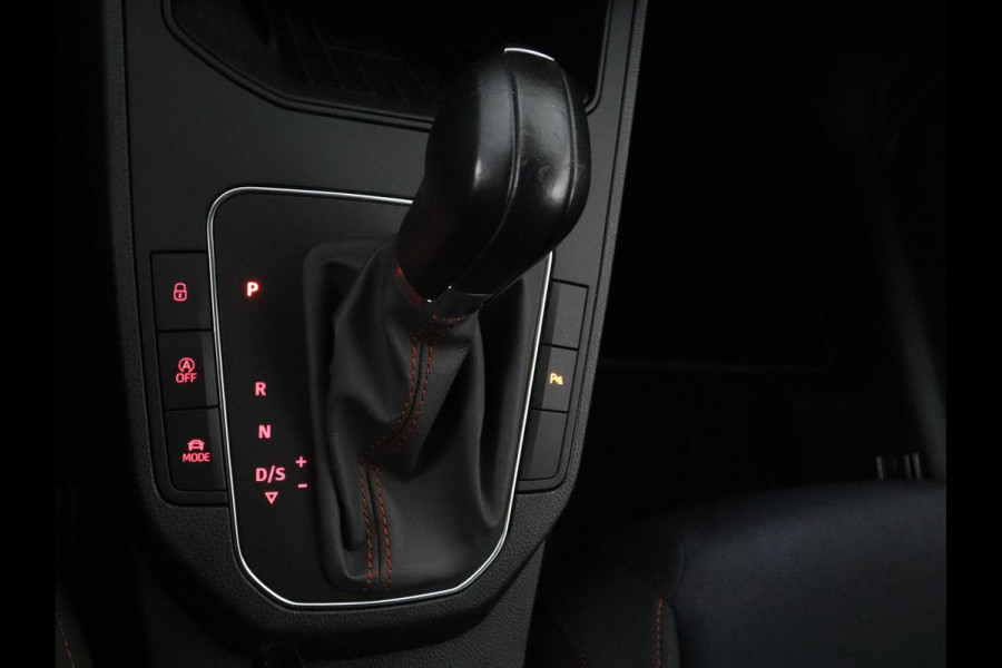 Seat Ibiza 1.0 EcoTSI FR | Panoramadak | Stoelverwarming | Cruise control | Camera | Park assist | Carplay | Climate control | Full LED