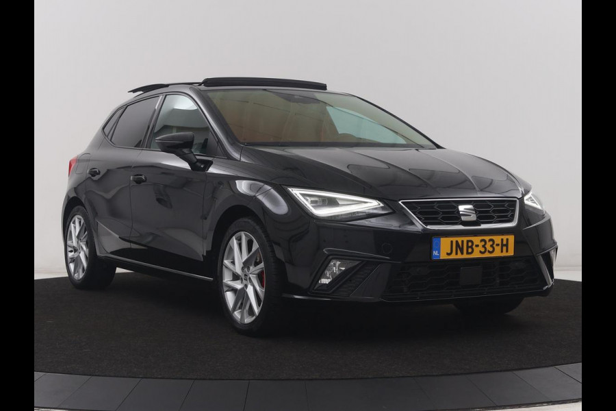 Seat Ibiza 1.0 EcoTSI FR | Panoramadak | Stoelverwarming | Cruise control | Camera | Park assist | Carplay | Climate control | Full LED