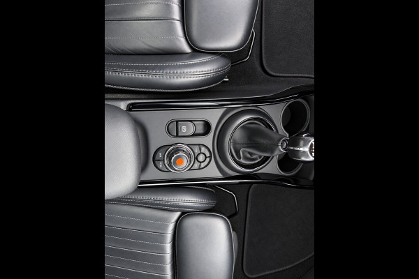 MINI Clubman 1.5 Cooper Chili Serious Business/leer/navi/pano/stoelverw/boeken