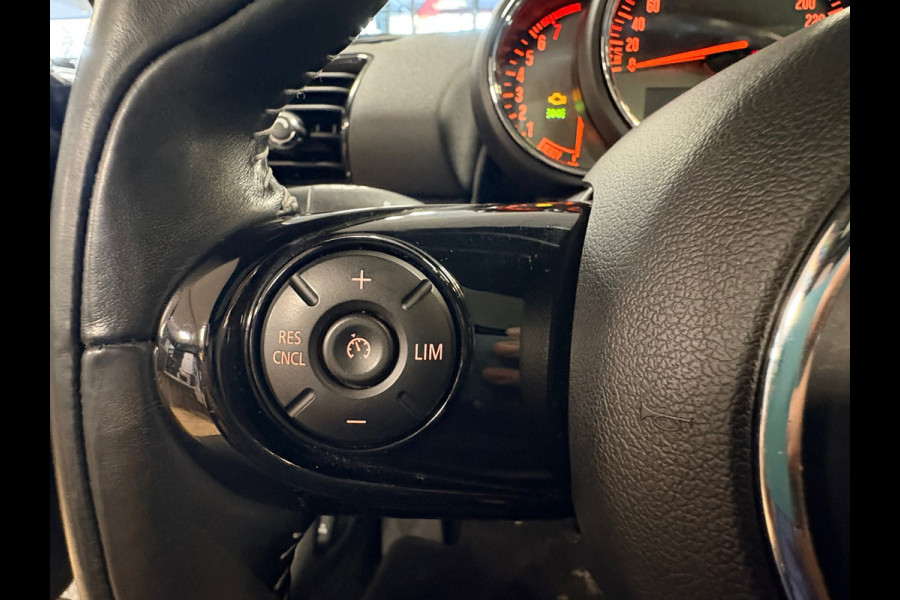 MINI Clubman 1.5 Cooper Chili Serious Business/leer/navi/pano/stoelverw/boeken