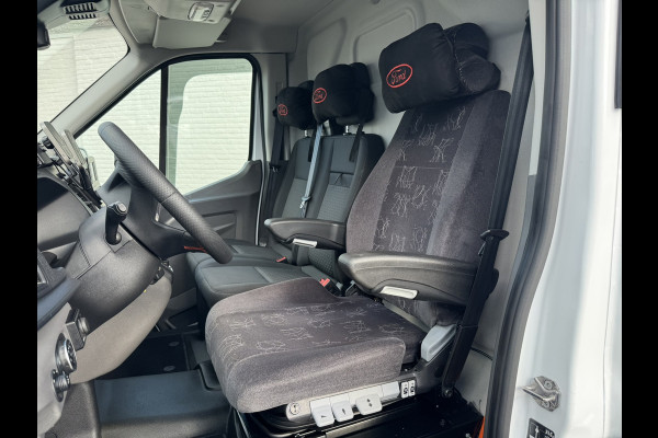 Ford Transit 350 2.0 TDCI L3H2 Automaat Trekhaak Webasto Chauffeursstoel Cruise Camera Airco 3 Zits