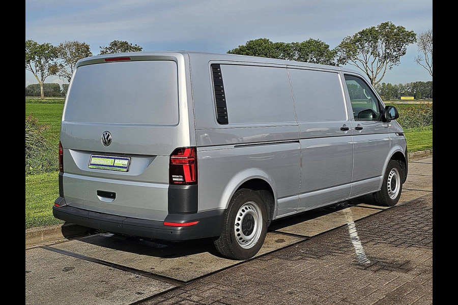 Volkswagen Transporter 2.0 TDI L2H1 32 Cruise control, Airco, Standkachel, Pdc, Carplay, Navi, Stoelverwarming