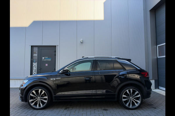 Volkswagen T-Roc 1.5 TSI Sport 3x R-Line Pano | Keyless | Camera | Trekhaak | ACC | LED | NL Auto