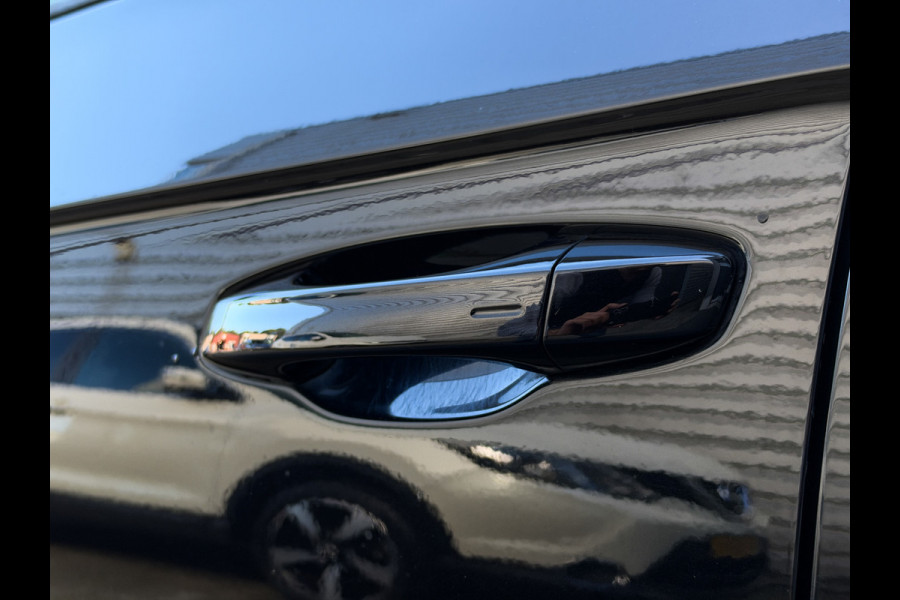 Volkswagen T-Roc 1.5 TSI Sport 3x R-Line Pano | Keyless | Camera | Trekhaak | ACC | LED | NL Auto