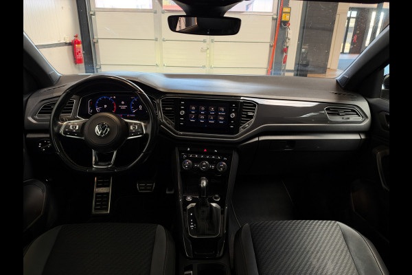 Volkswagen T-Roc 1.5 TSI Sport 3x R-Line Pano | Keyless | Camera | Trekhaak | ACC | LED | NL Auto