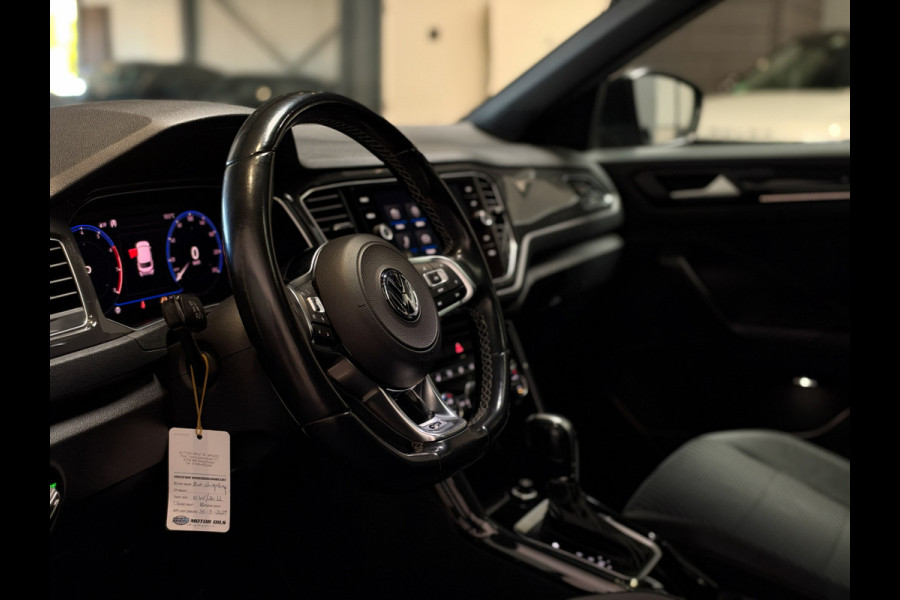 Volkswagen T-Roc 1.5 TSI Sport 3x R-Line Pano | Keyless | Camera | Trekhaak | ACC | LED | NL Auto