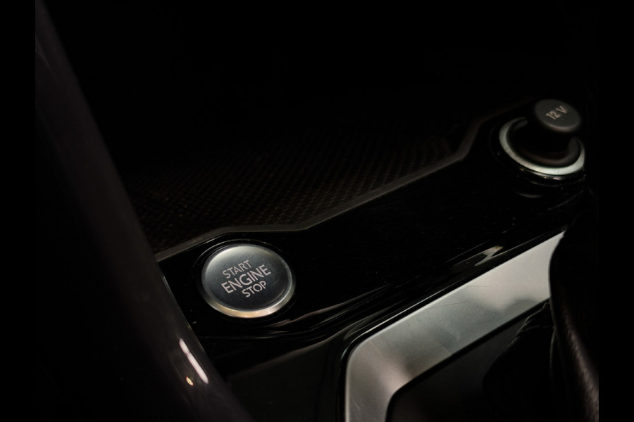 Volkswagen T-Roc 1.5 TSI Sport 3x R-Line Pano | Keyless | Camera | Trekhaak | ACC | LED | NL Auto