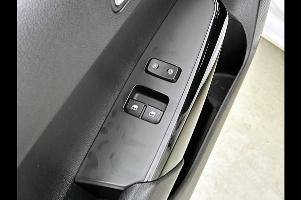 Kia Picanto 1.0 DPi ComfortLine 5pers./ Airco / Radio-multimedia / Cruise control / Cv. / NL auto / Apk 10-2028