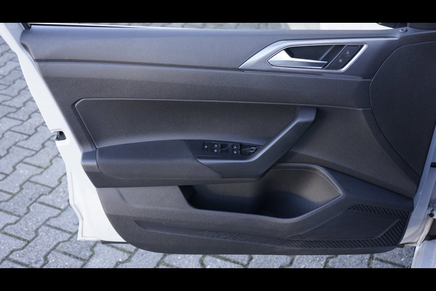 Volkswagen Polo 1.0 TSI Highline Black Style AUTOMAAT|ACC|CLIMA|FULL LED|STOELVERWARMING|VIRTUEEL