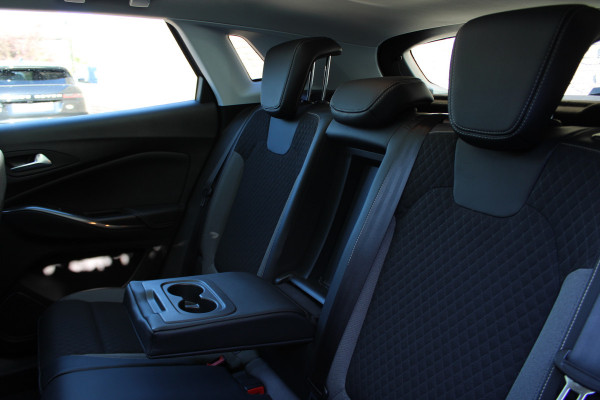 Opel Grandland X 1.6 Turbo Innovation | Trekhaak | Winterpack | Panoramadak | BLIS | Camera