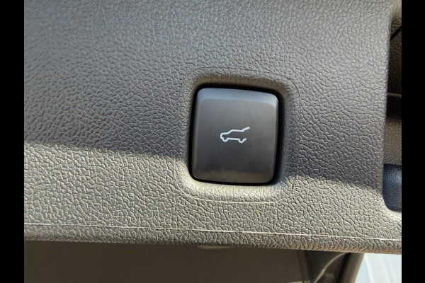 Ford Kuga 2.5 PHEV BlueCruise Edition TREKHAAK!