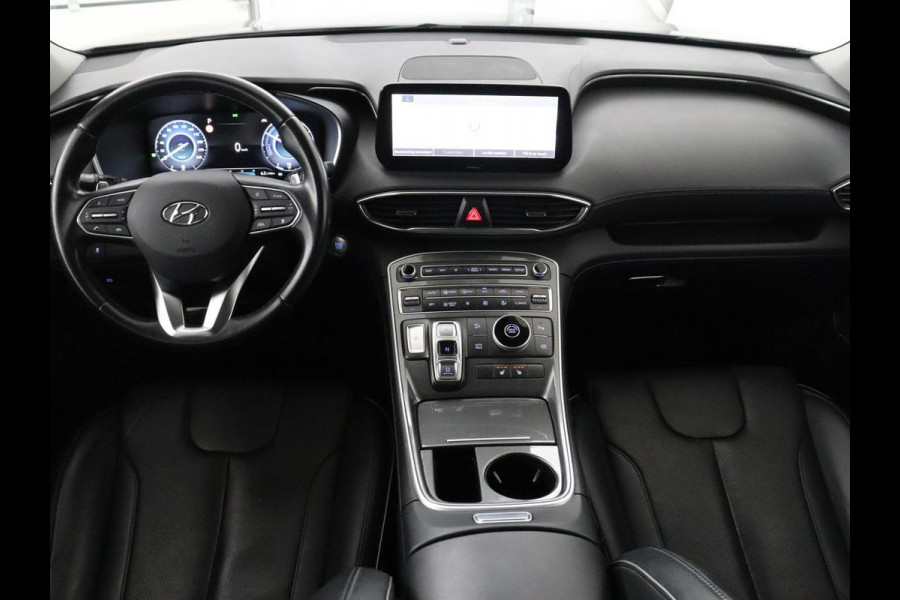 Hyundai Santa Fe 1.6 T-GDI HEV Comfort Smart Sky 7p. | Panoramadak | Leder | Adaptive cruise | Dodehoek detectie | Stoelverwarming | KRELL Sound | Trekhaak | Camera | Park assist | Carplay