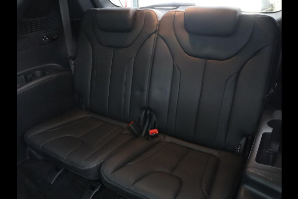 Hyundai Santa Fe 1.6 T-GDI HEV Comfort Smart Sky 7p. | Panoramadak | Leder | Adaptive cruise | Dodehoek detectie | Stoelverwarming | KRELL Sound | Trekhaak | Camera | Park assist | Carplay