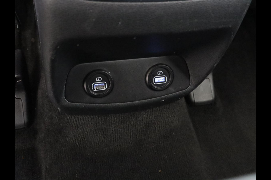 Hyundai Santa Fe 1.6 T-GDI HEV Comfort Smart Sky 7p. | Panoramadak | Leder | Adaptive cruise | Dodehoek detectie | Stoelverwarming | KRELL Sound | Trekhaak | Camera | Park assist | Carplay