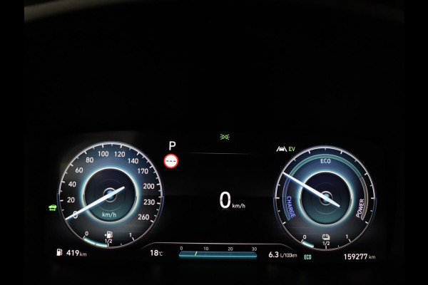 Hyundai Santa Fe 1.6 T-GDI HEV Comfort Smart Sky 7p. | Panoramadak | Leder | Adaptive cruise | Dodehoek detectie | Stoelverwarming | KRELL Sound | Trekhaak | Camera | Park assist | Carplay
