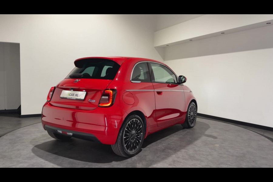 Fiat 500 La Prima 42 kWh | Luxe Leder | ACC | Keyless | Panoramadak