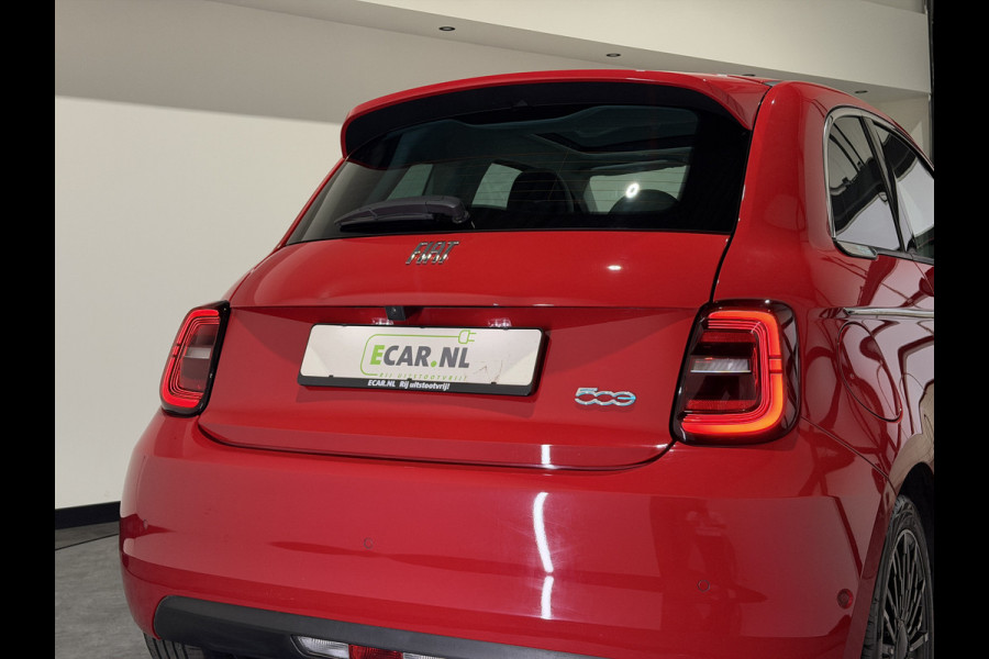Fiat 500 La Prima 42 kWh | Luxe Leder | ACC | Keyless | Panoramadak