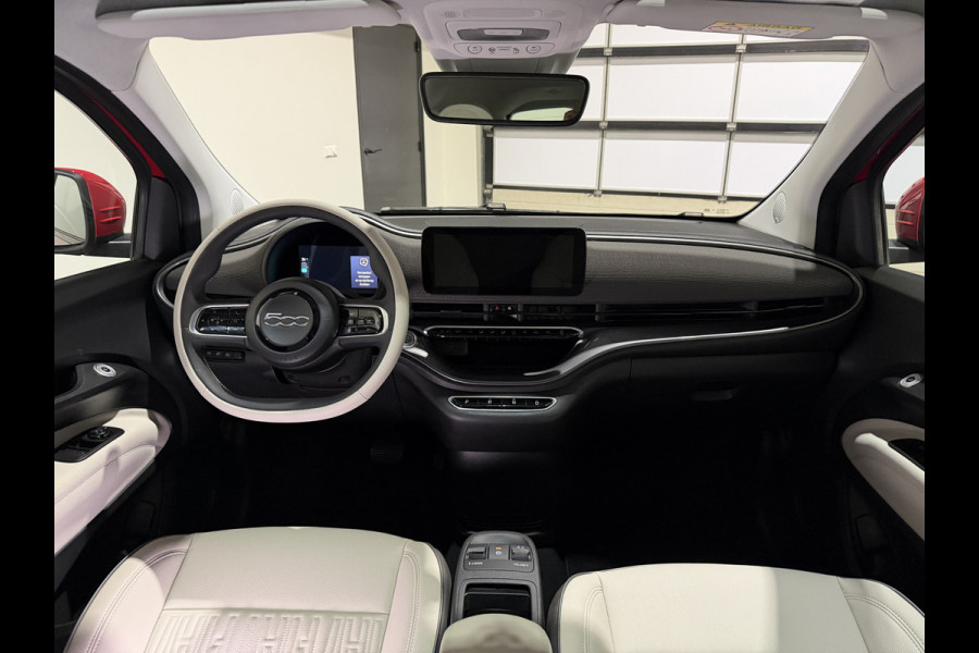 Fiat 500 La Prima 42 kWh | Luxe Leder | ACC | Keyless | Panoramadak