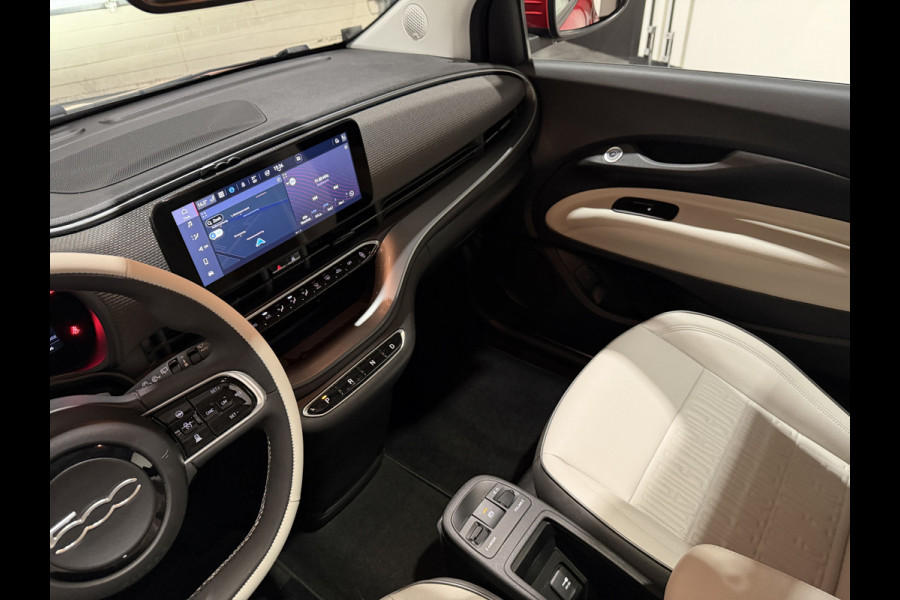 Fiat 500 La Prima 42 kWh | Luxe Leder | ACC | Keyless | Panoramadak