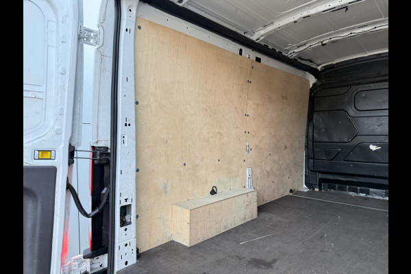 Ford E-Transit 68kWh 184PK L2H2 317km WLTP 95,6% (SOH) BEV Snelladen 360° Camera Cruise control Climate control Carplay Navigatie Parkeersensoren