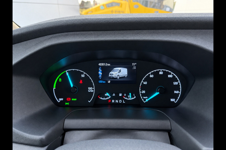 Ford E-Transit 68kWh 184PK L2H2 317km WLTP 95,6% (SOH) BEV Snelladen 360° Camera Cruise control Climate control Carplay Navigatie Parkeersensoren