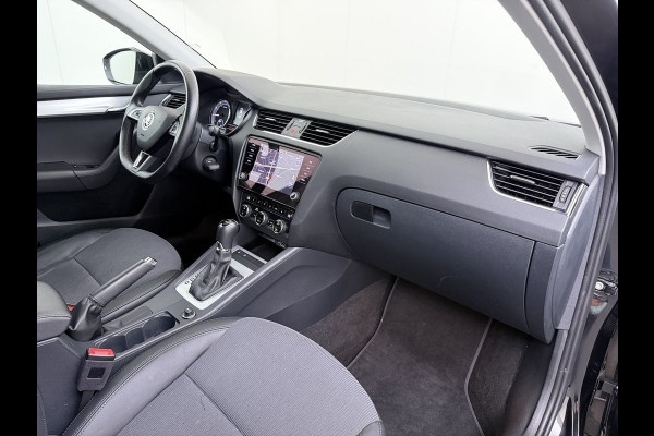 Škoda Octavia 116PK 5Drs Automaat Stoelverwarming Apple Carplay/Android Auto Navi Ecc Bluetooth Cruise Control Pdc Ambition Business Lmv Led Smartlink DSG All Season banden Privacy Glas 1e Eigenaar Dealeronderhouden Origineel Nederlandse Auto