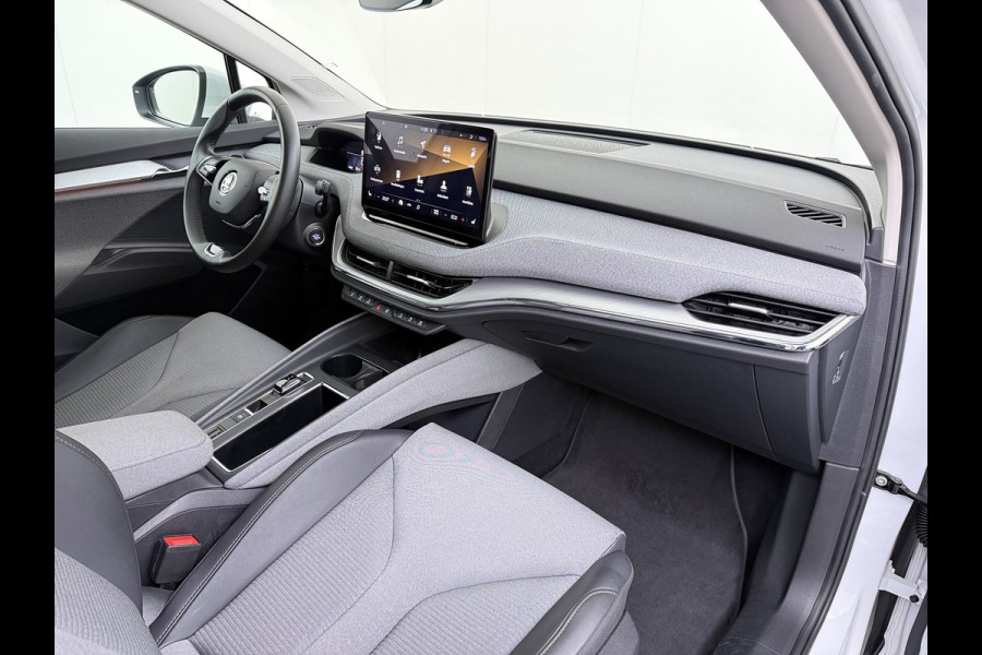 Škoda ENYAQ iV 80 204PK Warmtepomp Camera SOH 93% Navi 3-Zone Ecc Stuur+Stoelverwarming Android Auto Apple Carplay P-Assist Cruise Control Lane Assist Isofix Keyless-go 1e Eigenaar Origineel Nederlandse Auto