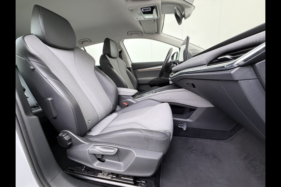 Škoda ENYAQ iV 80 204PK Warmtepomp Camera SOH 93% Navi 3-Zone Ecc Stuur+Stoelverwarming Android Auto Apple Carplay P-Assist Cruise Control Lane Assist Isofix Keyless-go 1e Eigenaar Origineel Nederlandse Auto