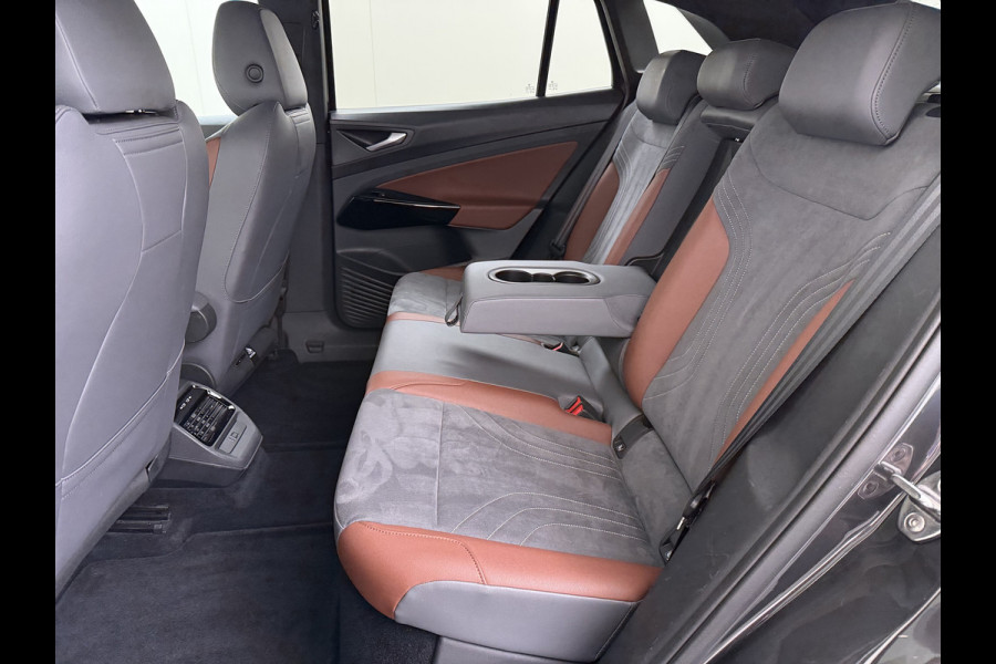 Volkswagen ID.4 First 82kWh 204PK SOH 90% Trekhaak Warmtepomp Lmv 20" Adap.Cruise Stoel+Stuurverwarming Camera Navi Android Auto Apple Carplay S Privacy Glas Isofix Led Rijstrooksensor 1.000KG Trekgewicht 1e Eigenaar Origineel Nederlandse Auto