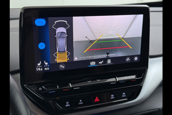 Volkswagen ID.4 First 82kWh 204PK SOH 90% Trekhaak Warmtepomp Lmv 20" Adap.Cruise Stoel+Stuurverwarming Camera Navi Android Auto Apple Carplay S Privacy Glas Isofix Led Rijstrooksensor 1.000KG Trekgewicht 1e Eigenaar Origineel Nederlandse Auto