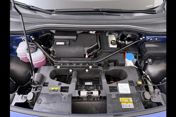 Volkswagen ID.4 82kWh 204PK 90%SOH Trekhaak Adap.Cruise Stoelverwarming Apple Carplay Android Auto Navi Ecc Pdc Privacy Glas Led Isofix DAB Bluetooth All Seasonbanden Voorruitverwarming Wifi 1.000KG Trekgewicht 1e Eigenaar Origineel Nederlandse Auto