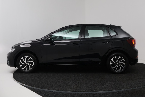 Volkswagen Polo 1.0 TSI Life Business (STOELVERWARMING, CAMERA, DIGITALE COCKPIT, CRUISE ADAPTIEF)