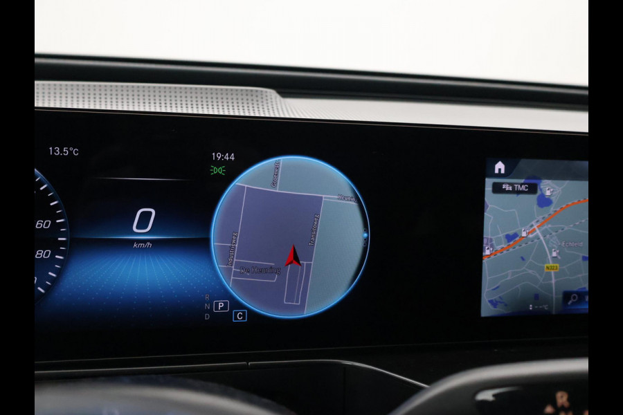 Mercedes-Benz EQC 400 4MATIC AMG SPORT 80 kWh + 21 INCH | TREKHAAK | BURMESTER | SCHUIFDAK | HEAD-UP | 360 CAMERA
