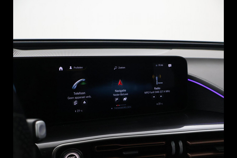 Mercedes-Benz EQC 400 4MATIC AMG SPORT 80 kWh + 21 INCH | TREKHAAK | BURMESTER | SCHUIFDAK | HEAD-UP | 360 CAMERA