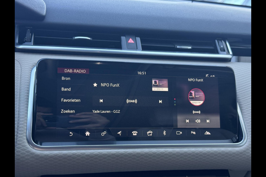 Land Rover Range Rover Velar 2.0 P250 Turbo AWD Carbon Edition 2e Eigenaar|Navi|Camera|Meridian Sound System|Trekhaak|Clima|Cruise|Carplay|N.A.P|NL Auto|APK tot 09-2027