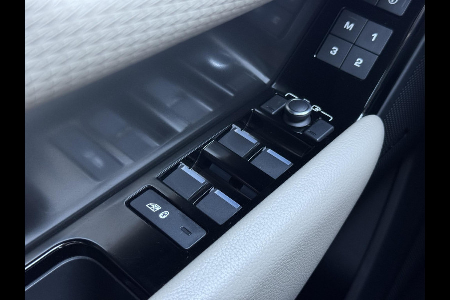 Land Rover Range Rover Velar 2.0 P250 Turbo AWD Carbon Edition 2e Eigenaar|Navi|Camera|Meridian Sound System|Trekhaak|Clima|Cruise|Carplay|N.A.P|NL Auto|APK tot 09-2027