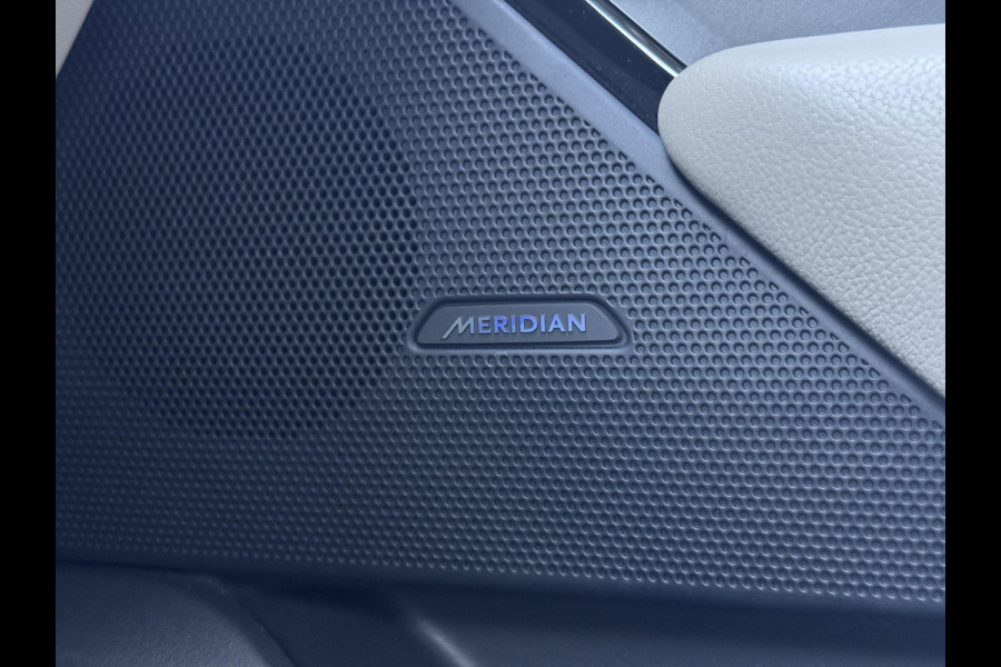 Land Rover Range Rover Velar 2.0 P250 Turbo AWD Carbon Edition 2e Eigenaar|Navi|Camera|Meridian Sound System|Trekhaak|Clima|Cruise|Carplay|N.A.P|NL Auto|APK tot 09-2027
