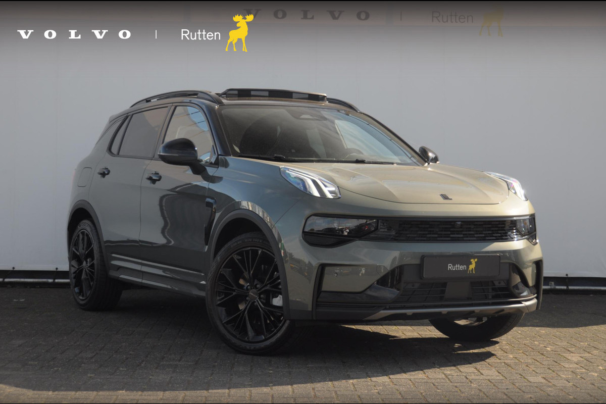 Lynk & Co 01 276PK Automaat More Trekhaak / Adaptive cruise control / Leren bekleding / Elektrisch verstelbare stoelen / Schuif- kanteldak / Stoel- en stuurverwarming / Parkeersensoren V+A / 360 Graden Camera / Elektrische achterklep / 20" lichtmetalen velgen