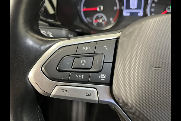 Volkswagen Transporter 2.0 TDI L2H1 Dubbele Cabine Highline Automaat Airco Cruise Control Apple Carplay/Android Auto Trekhaak Parkeersensoren