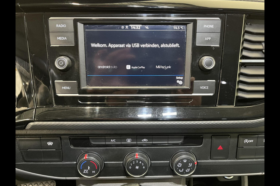 Volkswagen Transporter 2.0 TDI L2H1 Dubbele Cabine Highline Automaat Airco Cruise Control Apple Carplay/Android Auto Trekhaak Parkeersensoren