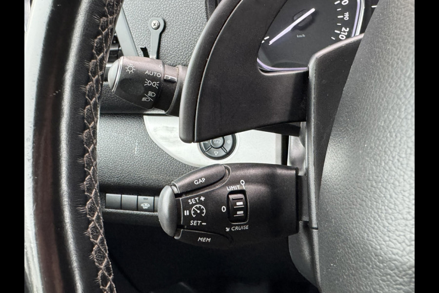 Peugeot Expert 2.0 BlueHDI 180 Long Sport MARGE Automaat Trekhaak Leder Camera CarPlay Navigatie Cruise