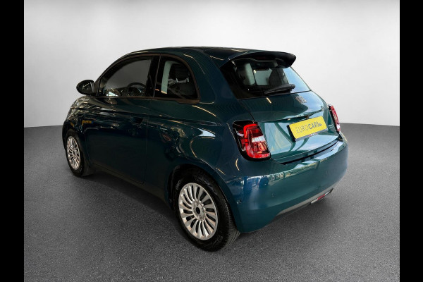 Fiat 500E 42 kWh DEMO ! Navigatie by Apple Carplay Android Auto camera Parkeersensoren rondom Dodehoekdetectie Cruise Control Stoelverwarming Keyless Entry Climate Control