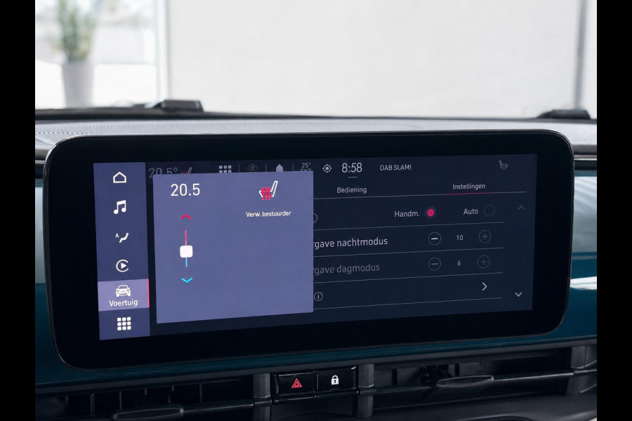 Fiat 500E 42 kWh DEMO ! Navigatie by Apple Carplay Android Auto camera Parkeersensoren rondom Dodehoekdetectie Cruise Control Stoelverwarming Keyless Entry Climate Control